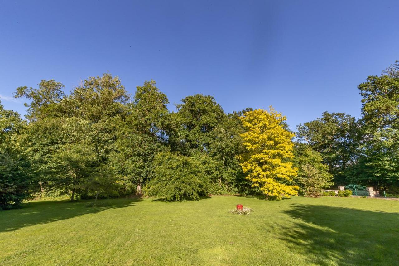 Manoir Le Courtillon Le Pont Rean ภายนอก รูปภาพ