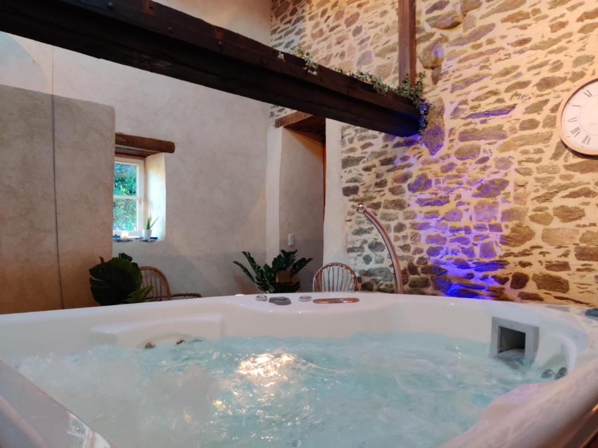Manoir Le Courtillon Le Pont Rean ภายนอก รูปภาพ